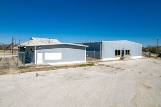 Plus de détails pour 205 E Dailey St, Kenedy, TX - Industriel/Logistique à vendre