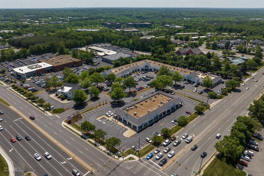 10855-10883 W Broad St, Richmond, VA à louer - Photo de l’immeuble – Image 1 sur 6