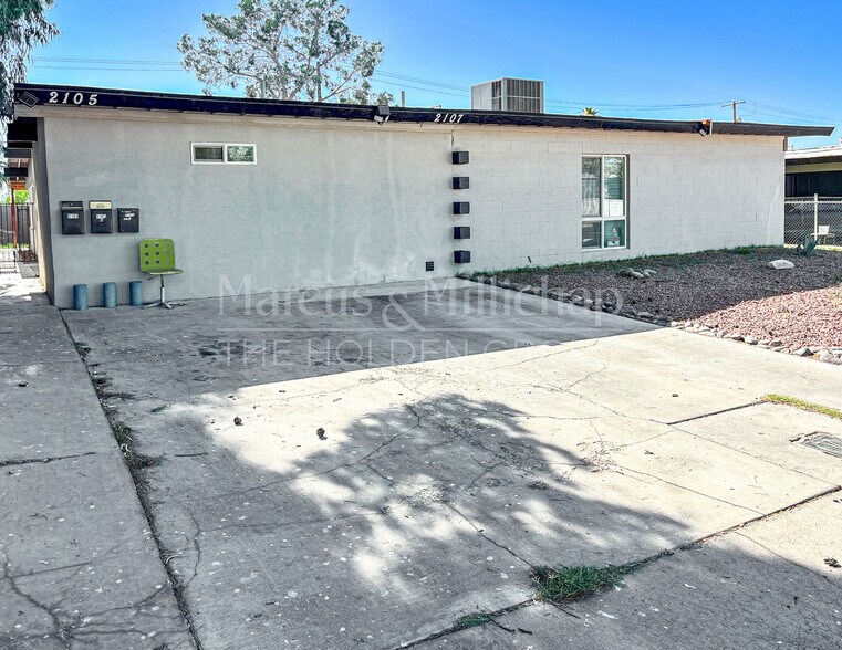 2105 S 15th St, Las Vegas, NV à vendre - Photo de l’immeuble – Image 2 sur 14