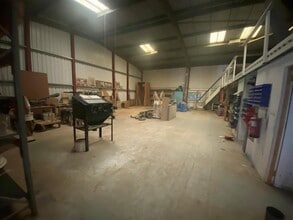 8 Seymer Close, Shillingstone à louer Photo intérieure– Image 2 sur 6