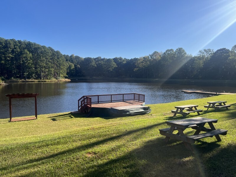 460 Aerodrome Way, Griffin, GA à vendre Photo principale– Image 1 sur 28