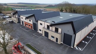 Plus de détails pour 3 Rue Du Parc, Hérouville-en-Vexin - Industriel/Logistique à vendre