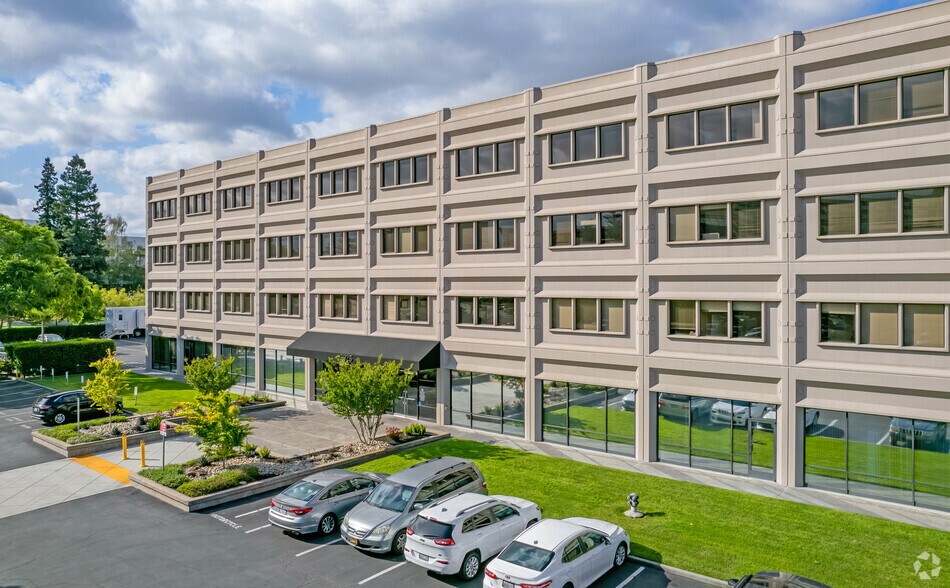 2025 Gateway Pl, San Jose, CA à louer - Photo de l’immeuble – Image 2 sur 7
