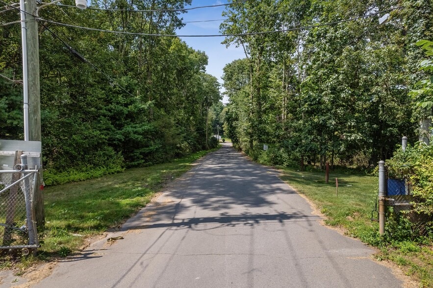 555 Country Club Rd, Dallas, PA à louer - Photo de l’immeuble – Image 3 sur 23