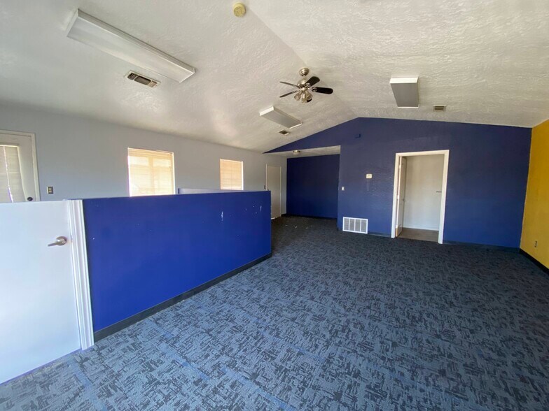 364 Main St, Manteca, CA à louer - Photo de l’immeuble – Image 2 sur 5