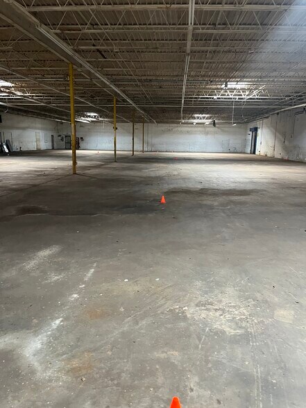 2400 Cox Rd, Lumberton, NC à vendre - Photo intérieure – Image 2 sur 2