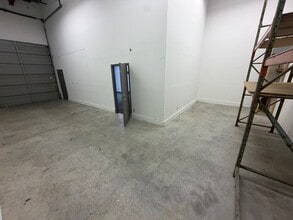 12815 Clarke Pl, Richmond, BC à louer Photo intérieure– Image 2 sur 8