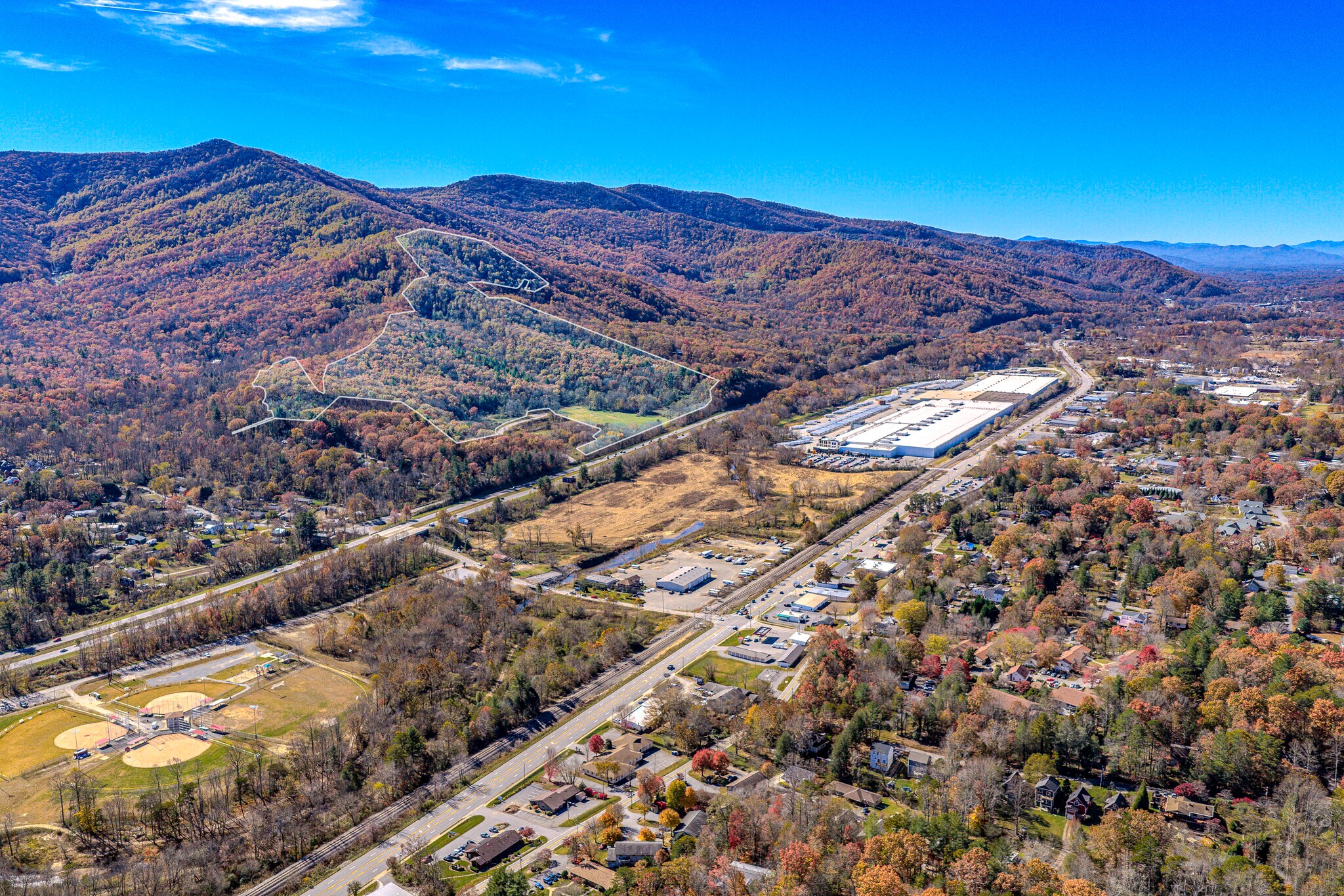 195 Access rd, Black Mountain, NC à vendre Photo principale– Image 1 sur 17