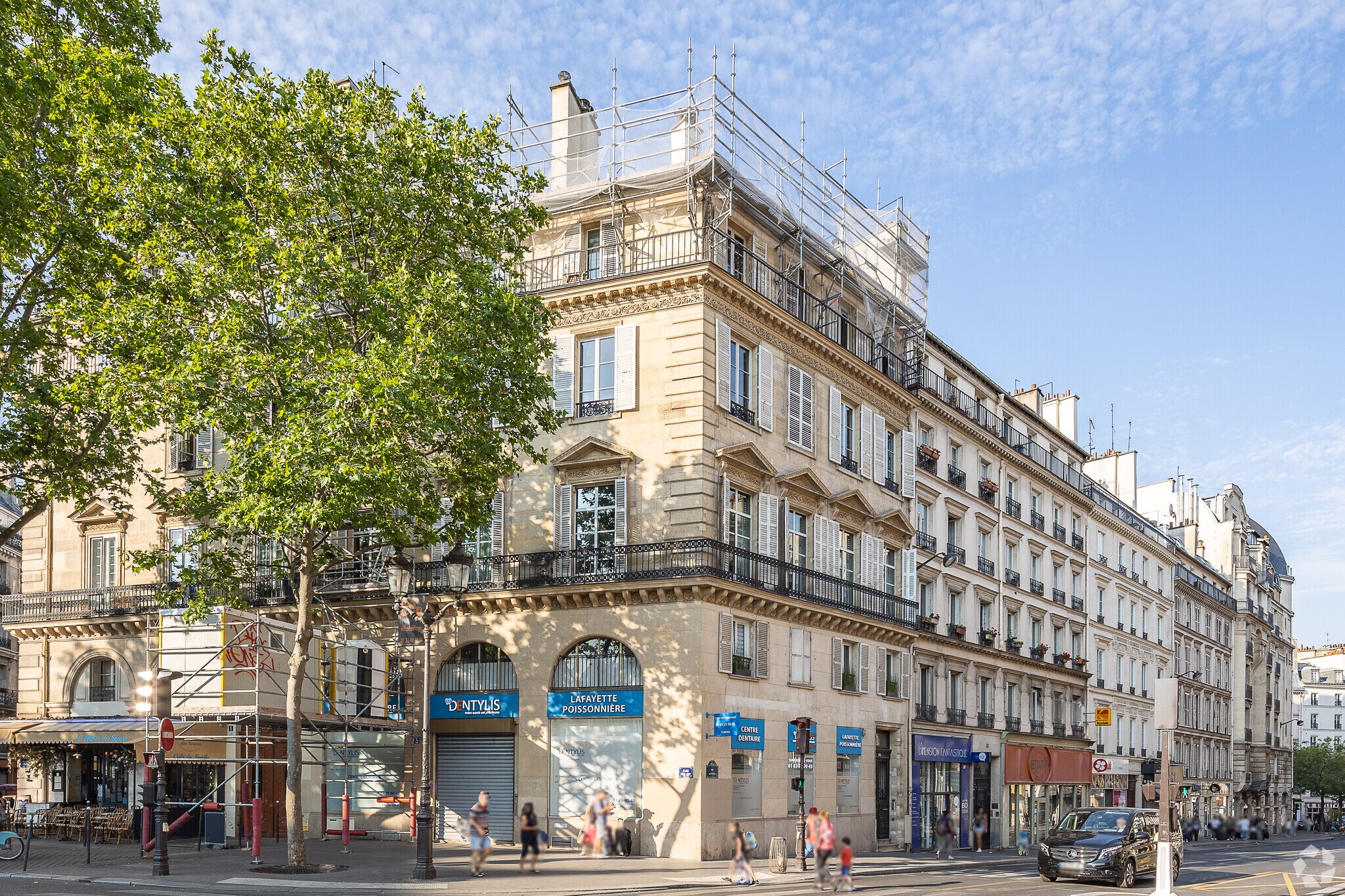 Immeuble residentiel dans Paris à vendre Photo principale– Image 1 sur 5