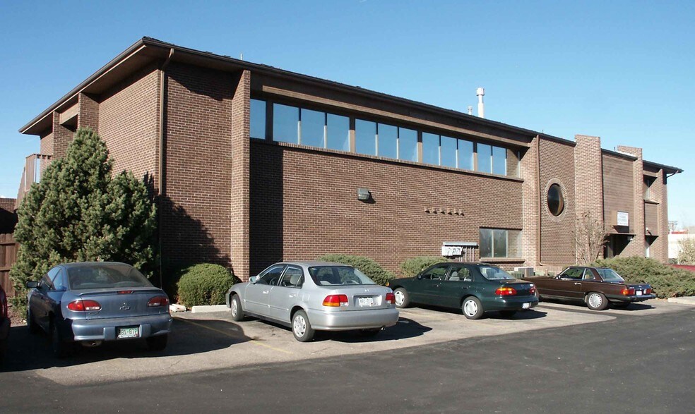 6574 S Broadway, Littleton, CO à louer - Photo de l’immeuble – Image 2 sur 4