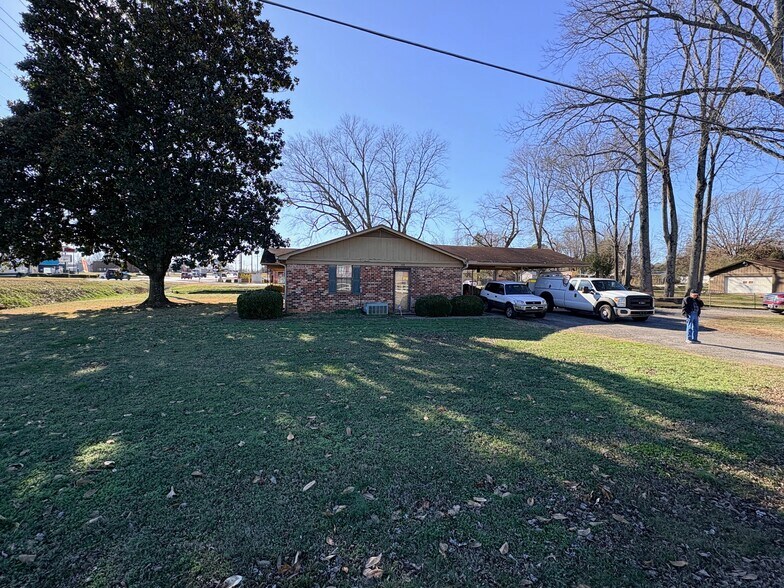 108 Cagle Rd, Huntsville, AL à vendre - Photo de l’immeuble – Image 3 sur 8