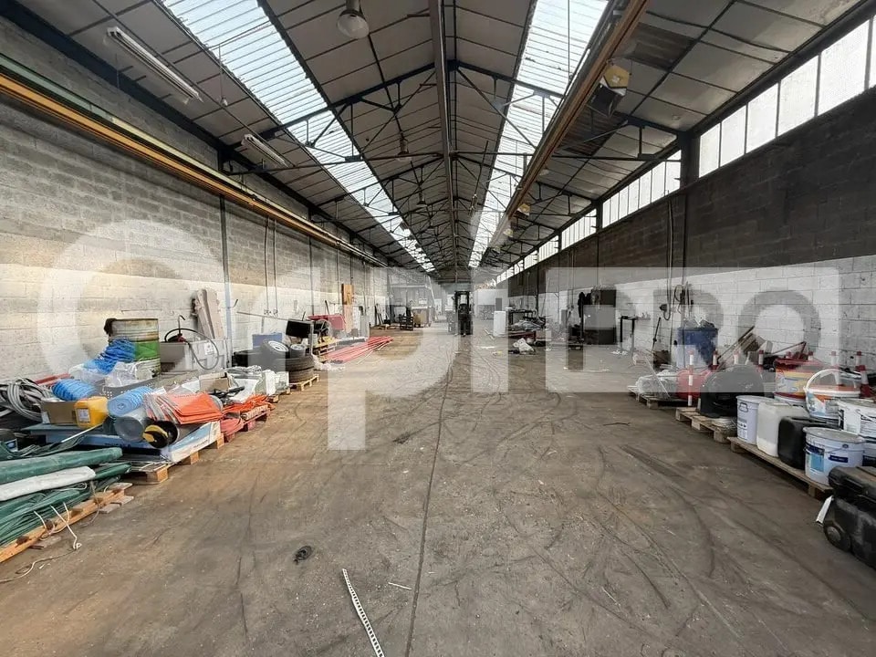 Industriel/Logistique dans Sandouville à louer Photo intérieure– Image 1 sur 7