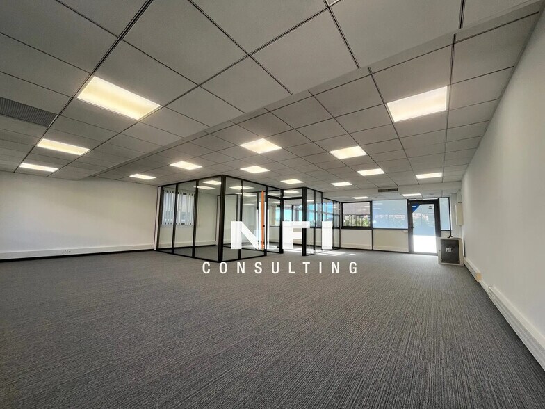 Bureau dans Valbonne à louer - Photo de l’immeuble – Image 3 sur 13