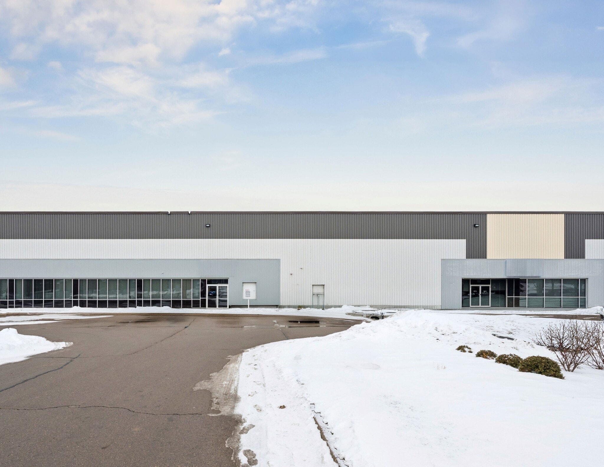 1175 Barton St, Hamilton, ON à louer Photo de l’immeuble– Image 1 sur 7