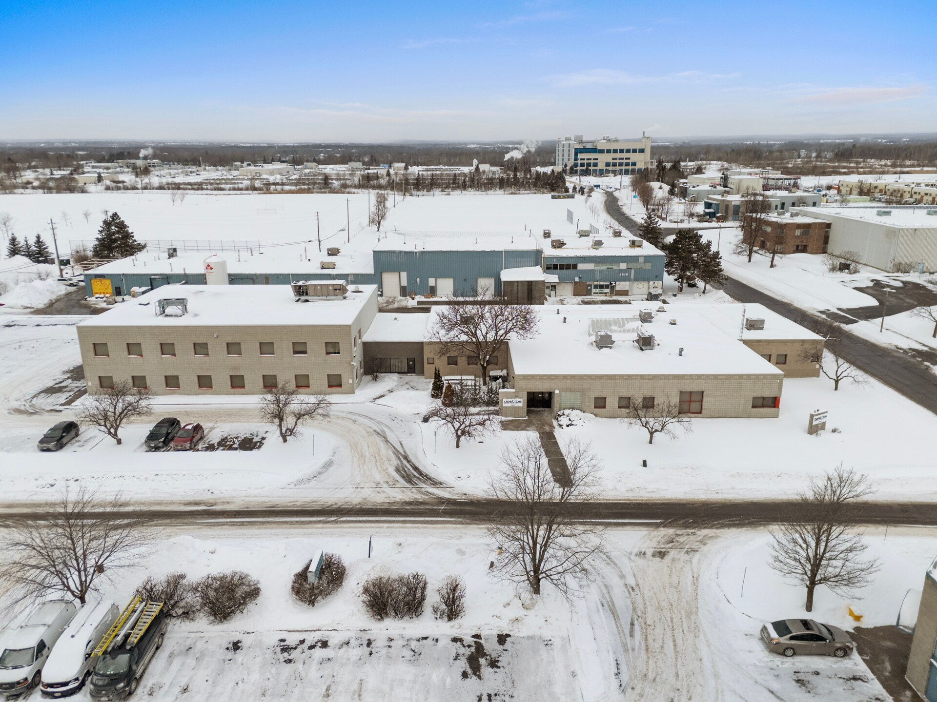 1011 Polytek St, Ottawa, ON à vendre Photo principale– Image 1 sur 30