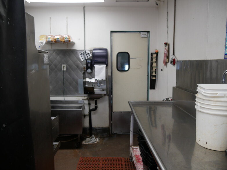 710 E 6th St, Corona, CA à vendre - Photo intérieure – Image 3 sur 27