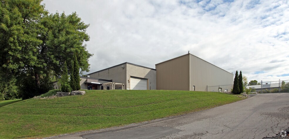 171 Fuller Rd, Ajax, ON à vendre - Photo principale – Image 1 sur 15