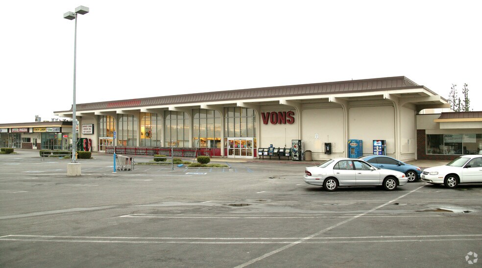12721-12807 Valley View Ave, La Mirada, CA à louer - Photo de l’immeuble – Image 3 sur 6