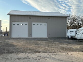 Plus de détails pour 408 Pittsburg Av, Selkirk, MB - Industriel/Logistique à vendre