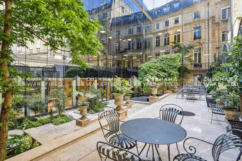 203 Rue Du Faubourg Saint-Honoré, Paris à louer - Photo de l’immeuble – Image 3 sur 26