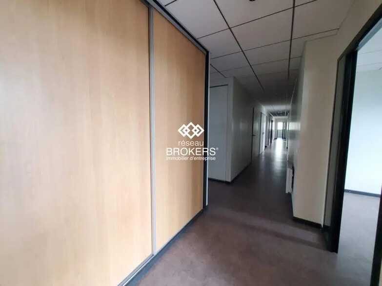Bureau dans Annecy à louer - Photo de l’immeuble – Image 2 sur 14