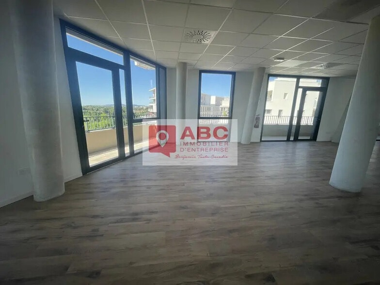 Bureau dans Montpellier à louer - Photo de l’immeuble – Image 3 sur 5