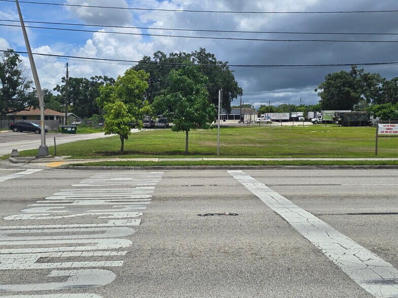 110 1st Eloise Ct, Winter Haven, FL à louer - Photo de l’immeuble – Image 2 sur 3