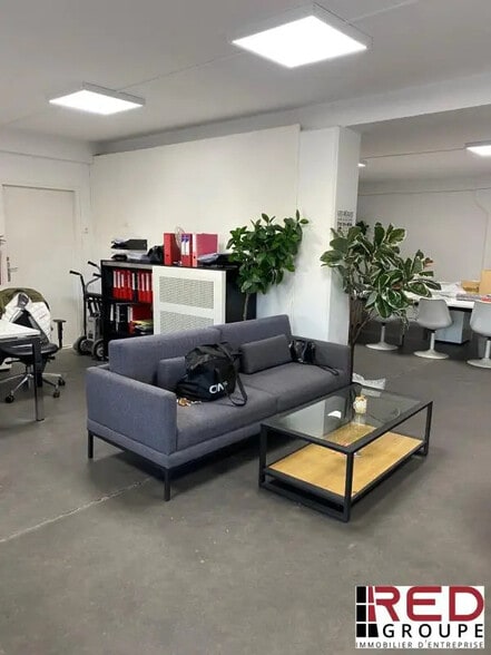 Local commercial dans Aubagne à louer - Photo intérieure – Image 2 sur 5