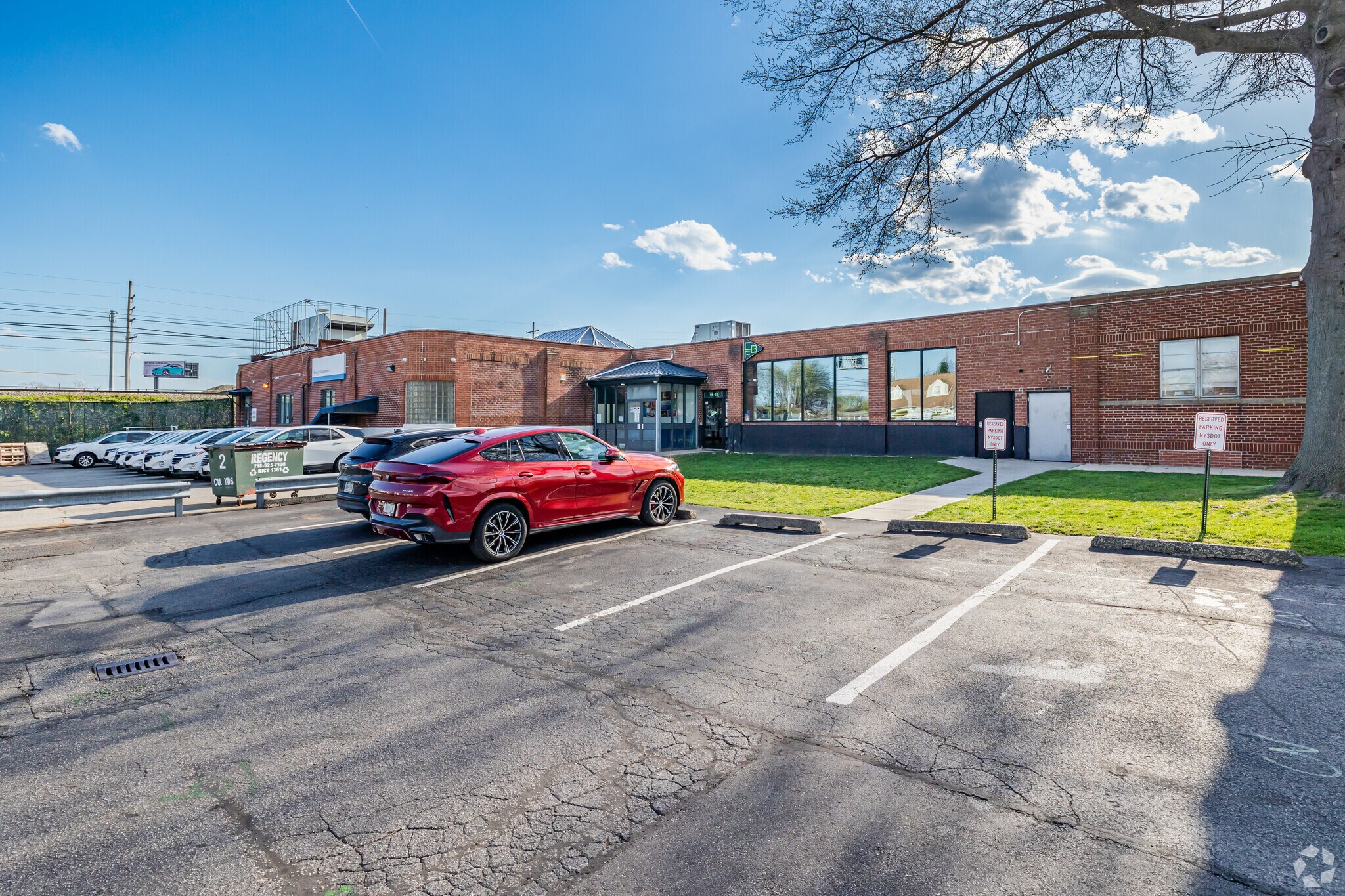 95-30 225th St, Queens Village, NY à louer Photo principale– Image 1 sur 13