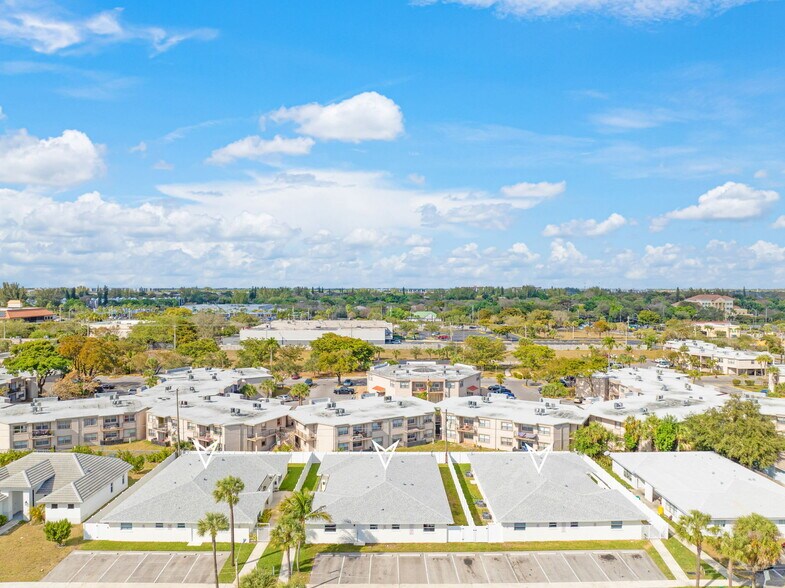 5701 NW 28th St, Fort Lauderdale, FL à vendre - Photo de l’immeuble – Image 3 sur 6