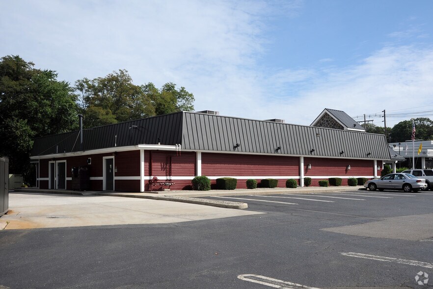 2200 Highway 35, Oakhurst, NJ à louer - Photo de l’immeuble – Image 2 sur 3