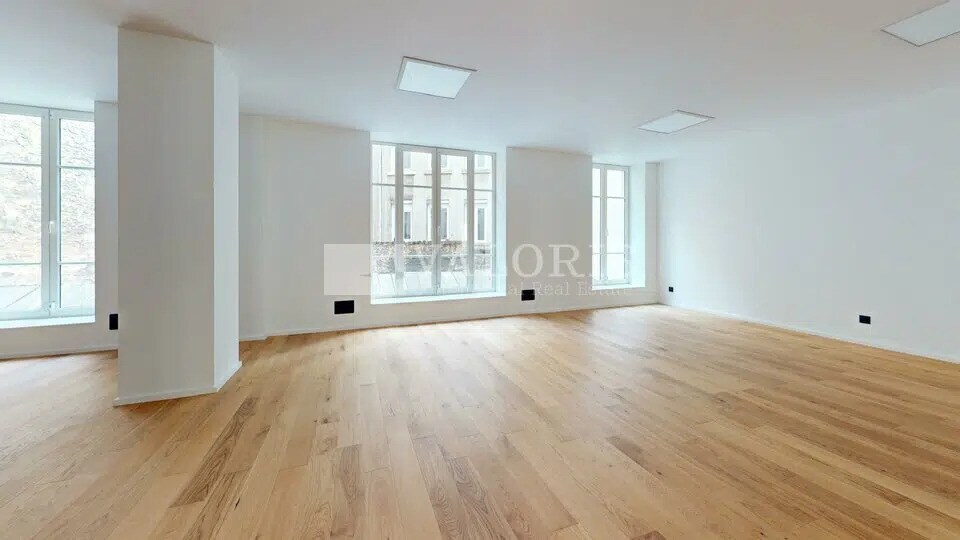 Bureau dans Lyon à vendre - Photo de l’immeuble – Image 2 sur 12