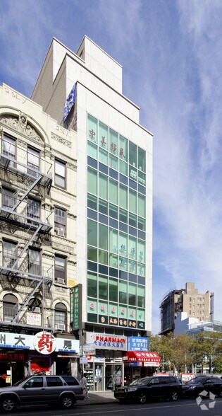 98 E Broadway, New York, NY à vendre - Photo de l’immeuble – Image 3 sur 3