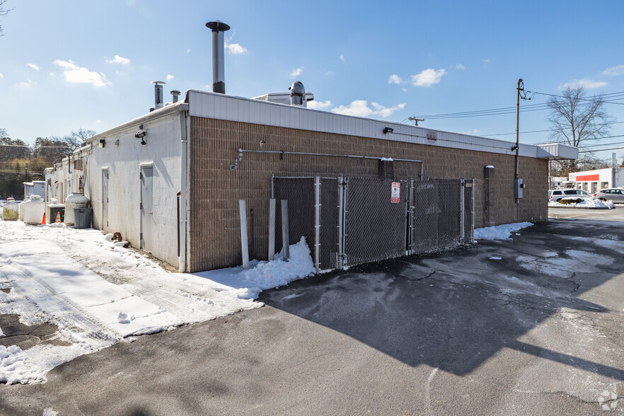 409-419 Lake Ave, Nesconset, NY à vendre - Photo de l’immeuble – Image 3 sur 5