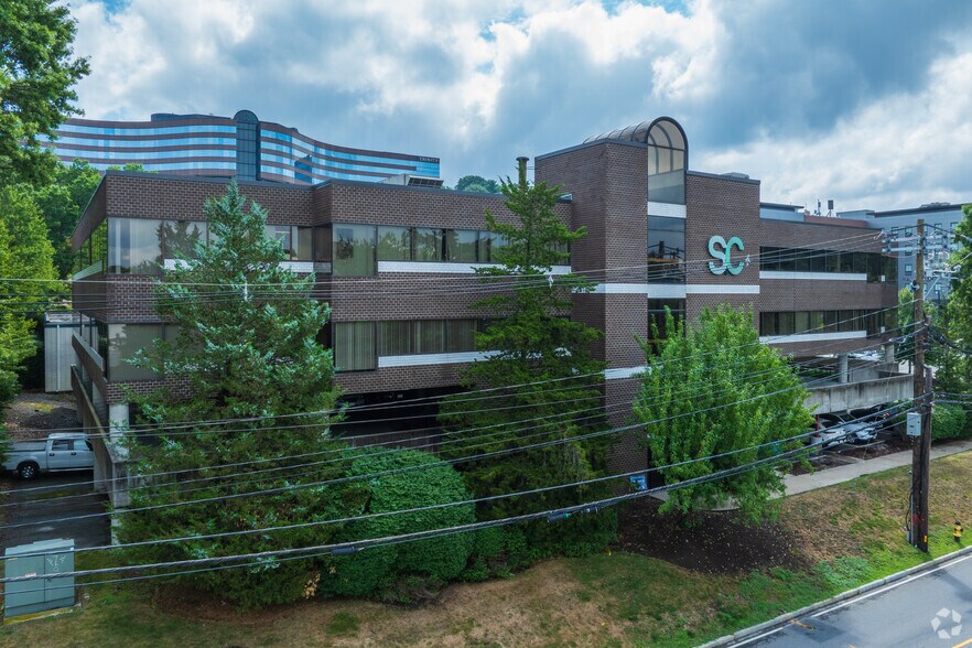 230 Second Ave, Waltham, MA à vendre - Photo de l’immeuble – Image 3 sur 13