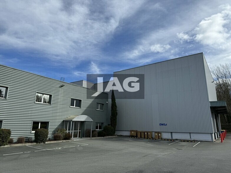 471 Rue Louis Arnal, Lozanne à louer - Photo de l’immeuble – Image 2 sur 14