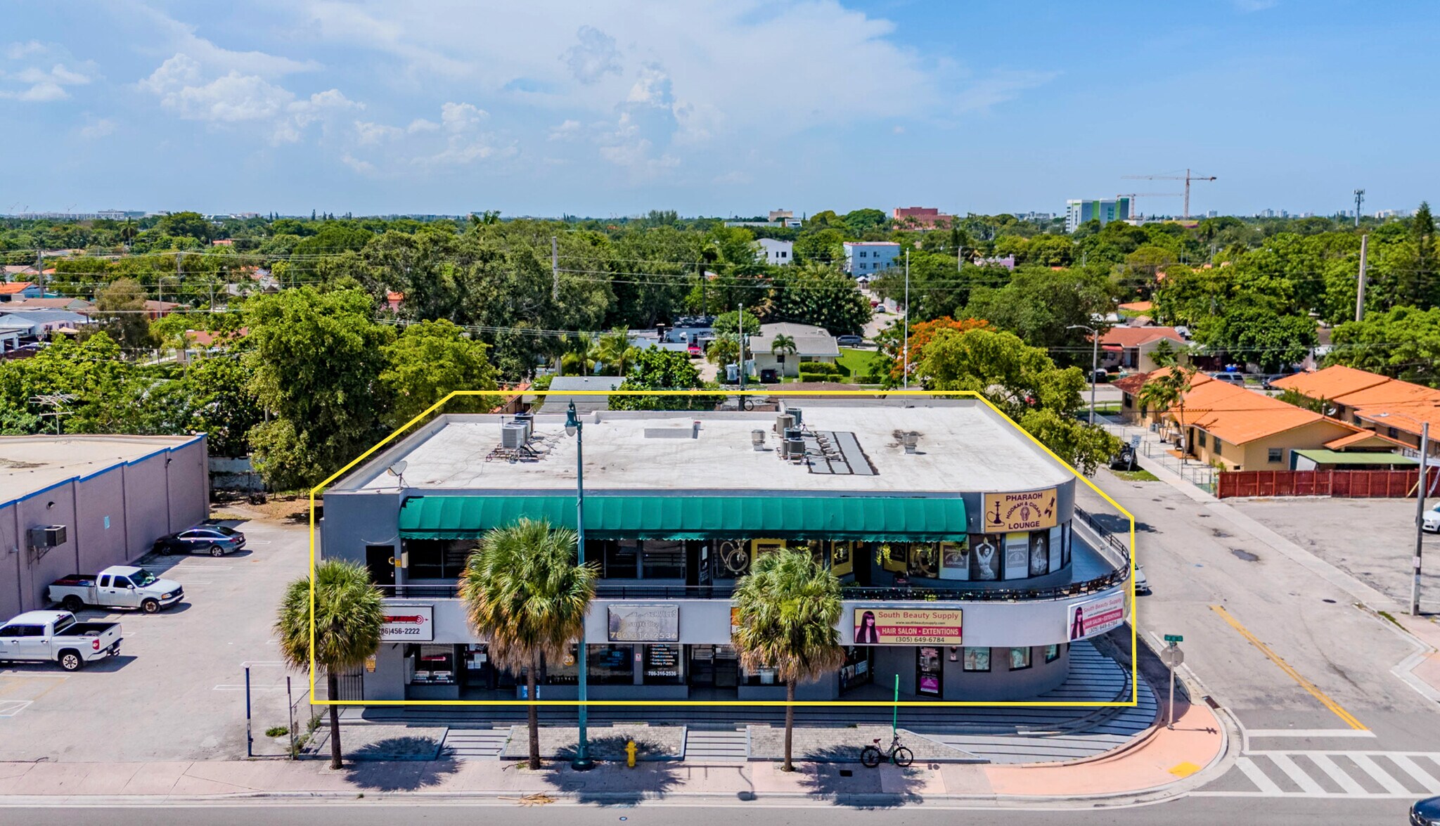 2953-2955 SW 8th St, Miami, FL à louer Photo de l’immeuble– Image 1 sur 9