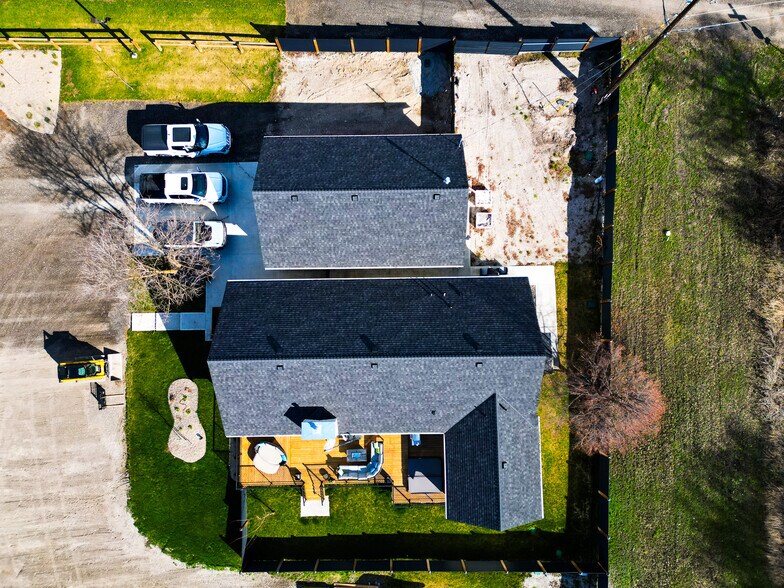 7850 Redwing Rd, Vernon, BC à vendre - Photo de l’immeuble – Image 3 sur 8