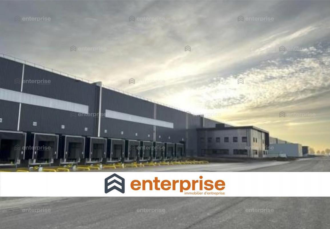 Industriel/Logistique dans Ablaincourt-Pressoir à louer Photo de l’immeuble– Image 1 sur 5