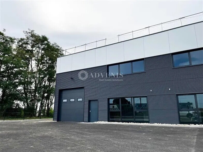 Local d’activités dans Souffelweyersheim à louer - Photo de l’immeuble – Image 2 sur 9