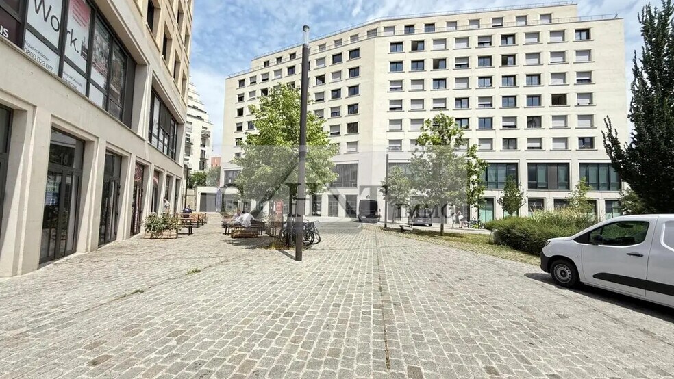 Local commercial dans Paris à louer - Photo de l’immeuble – Image 1 sur 11