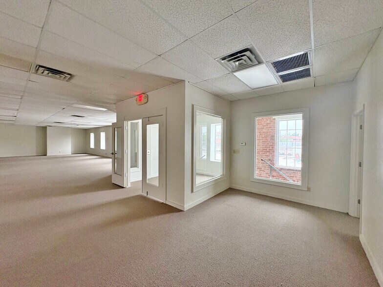 715-723 N Hudson Ave, Oklahoma City, OK à louer - Photo intérieure – Image 2 sur 5