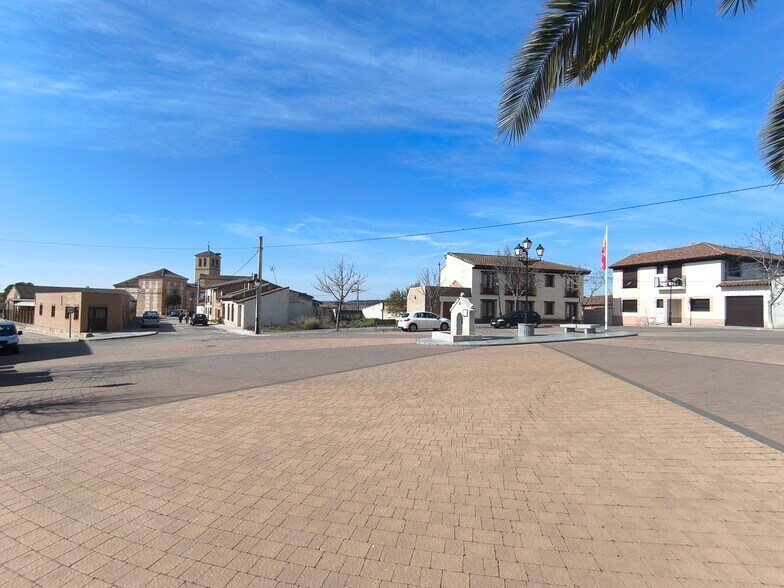 Terrain dans Ribatejada, Madrid à vendre - Photo de l’immeuble – Image 3 sur 9