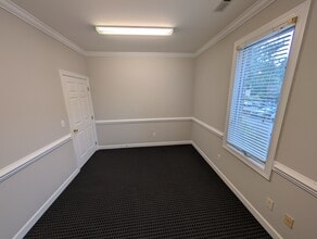 1310 SE Maynard Rd, Cary, NC à louer Photo intérieure– Image 2 sur 3
