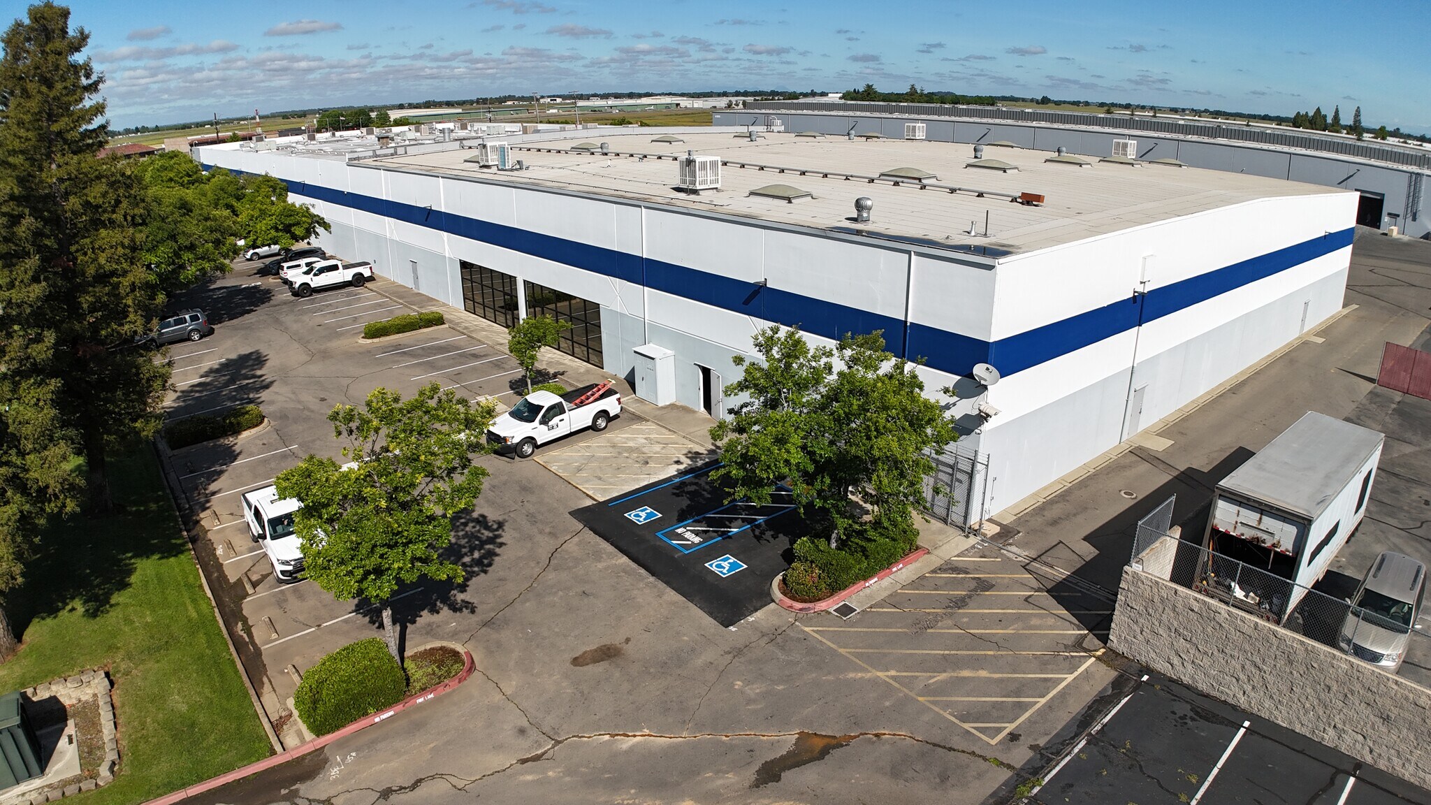 1501 Aviation Blvd, Lincoln, CA à louer Photo principale– Image 1 sur 9