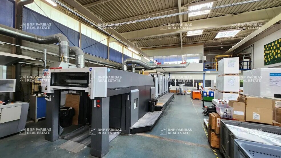 Local d'activités dans Champigny-sur-Marne à vendre - Photo de l’immeuble – Image 2 sur 10