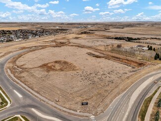 Plus de détails pour 3010 Strachan Rd SE, Medicine Hat, AB - Terrain à louer