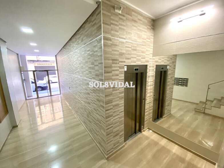 Local commercial dans Orihuela à vendre - Hall d’entrée – Image 3 sur 22
