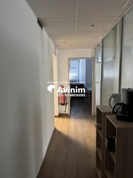 Bureau dans Avignon à louer - Photo intérieure – Image 2 sur 8