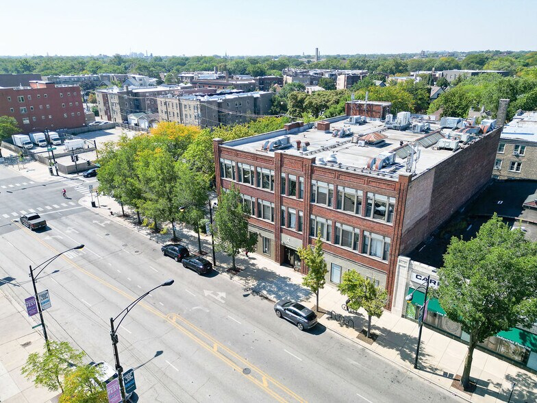 5710 N Broadway St, Chicago, IL à vendre - Photo de l’immeuble – Image 2 sur 16